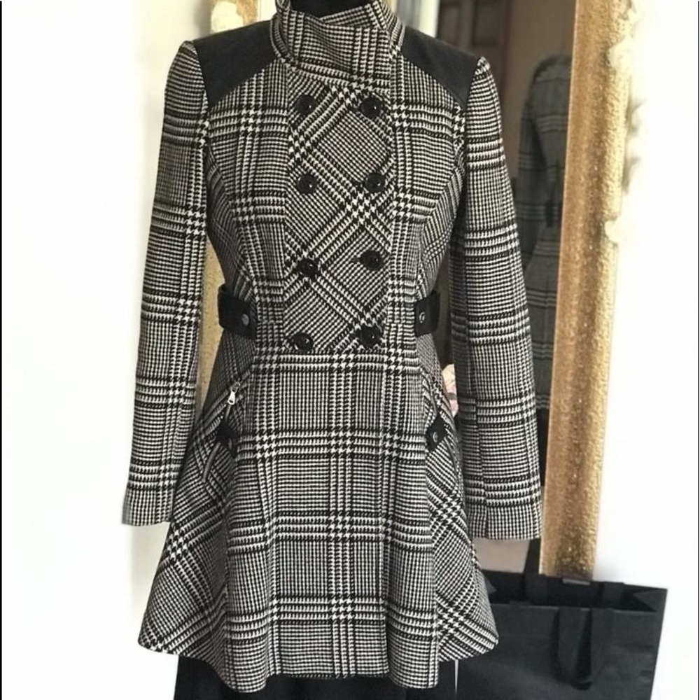 Gues Coat Black and White - Picture 6 of 16